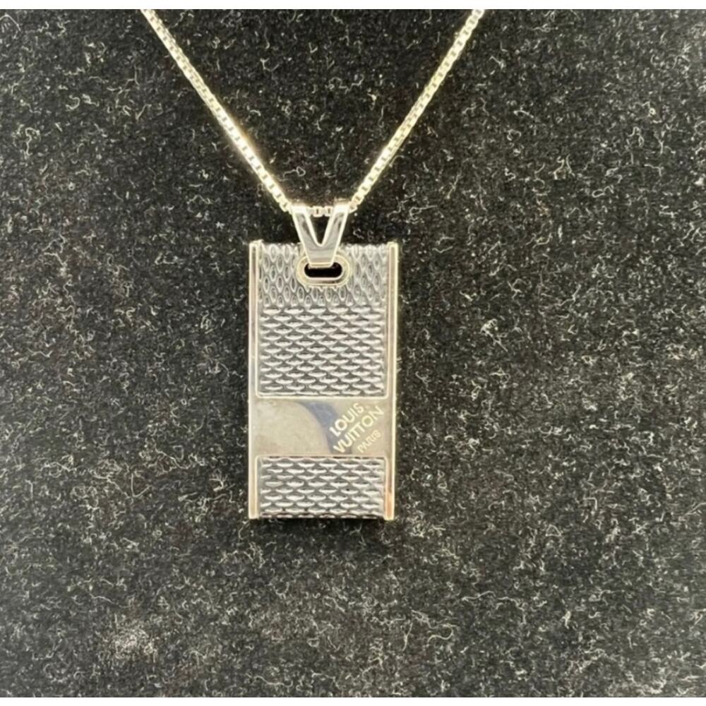 Louis Vuitton Black and Silver Pendant Necklace - Picture 2 of 6